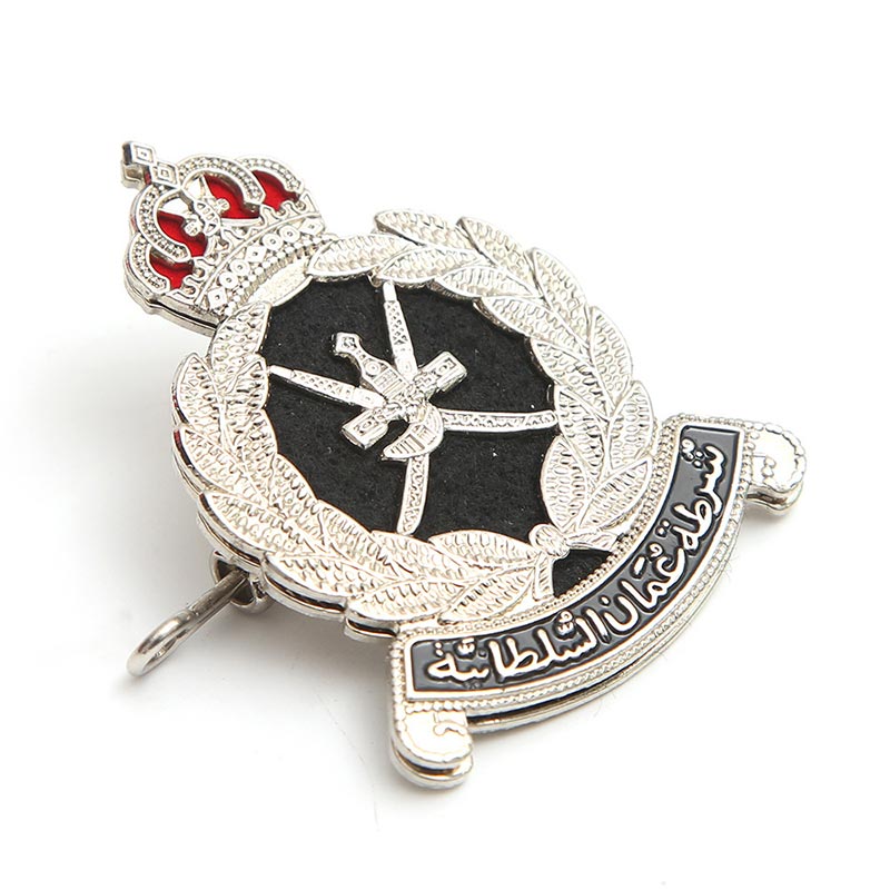 Cad a dhéanann suaitheantais Fiúntais Miotal Custaim An réiteach idéalach do do riachtanais dámhachtana?